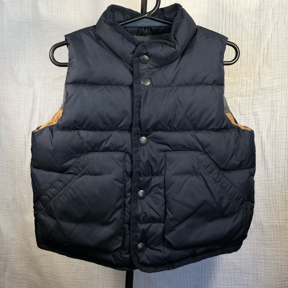 18-24m Puffer Vest from The Gap in navy - like new